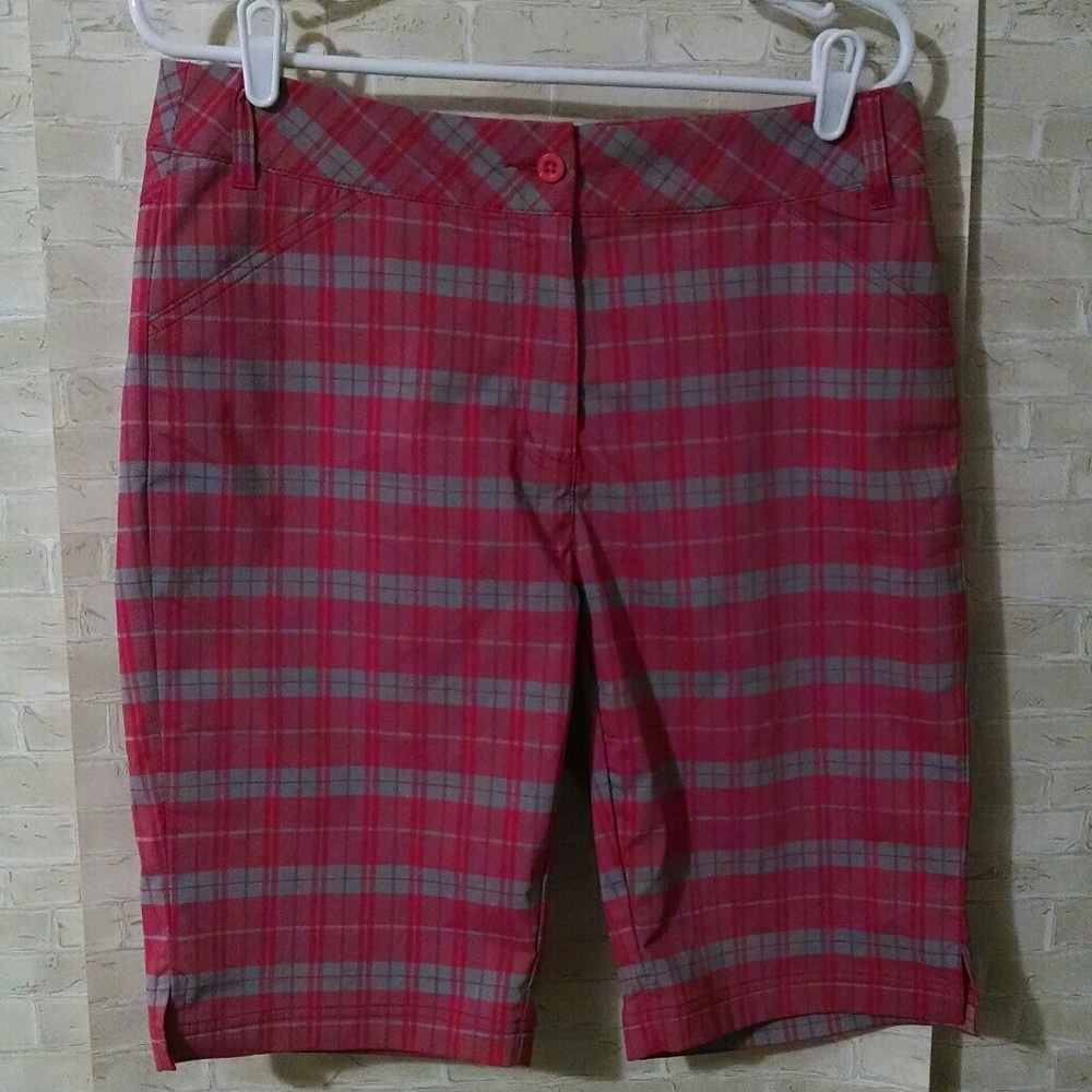 ⭐️aur Bermuda plaid pink gray shorts size 8 summer
